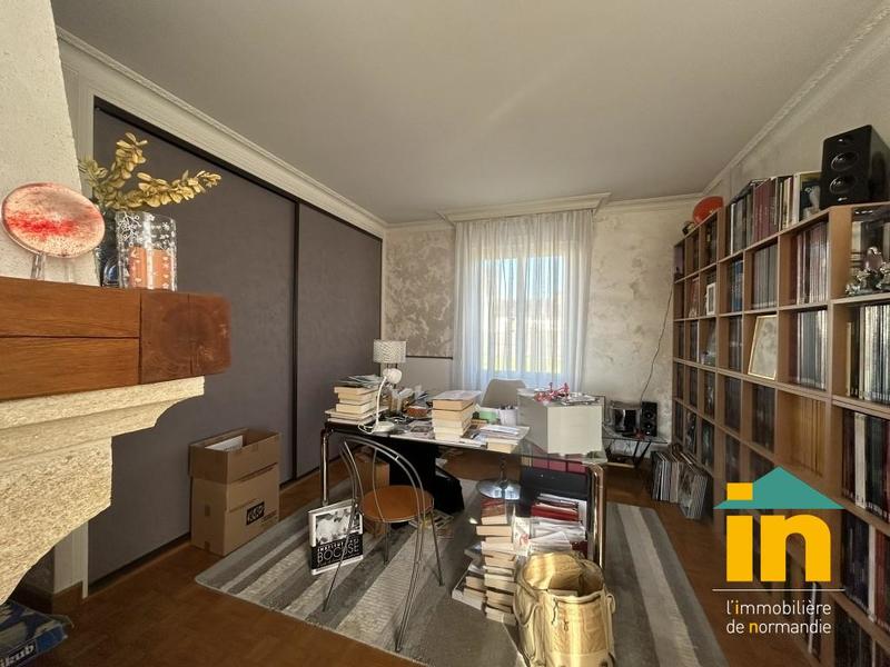 Maison - 284 m² - 8 pièces