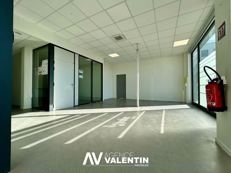 Local commercial - 215 m²