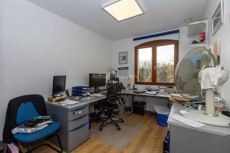 Maison - 225 m² - 9 pièces