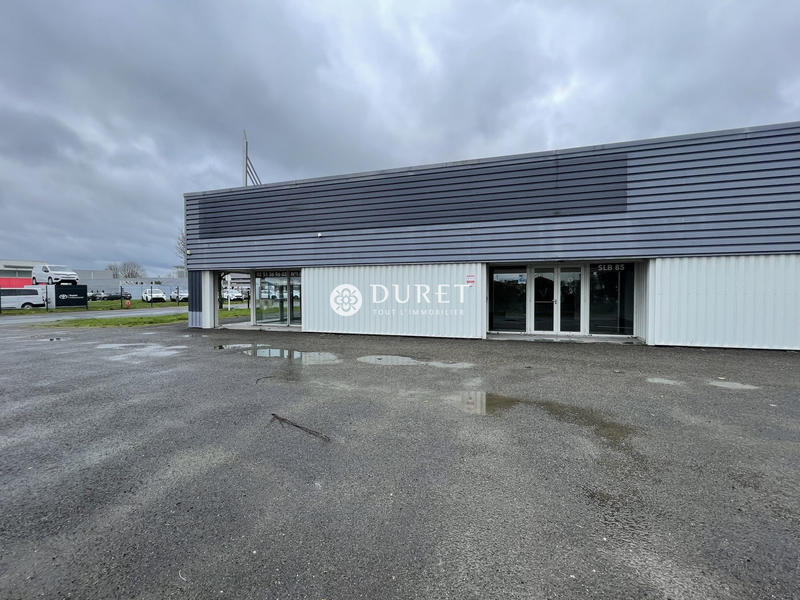 Local commercial - 325 m² - 1 pièce