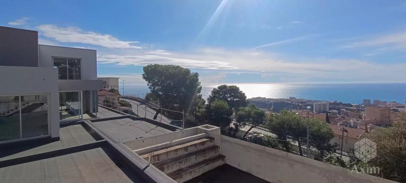 Villa - 643 m² - 9 pièces