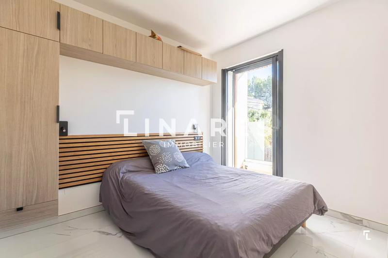 Villa - 242 m² - 5 pièces