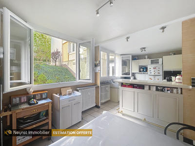 Appartement - 125 m² - 6 pièces