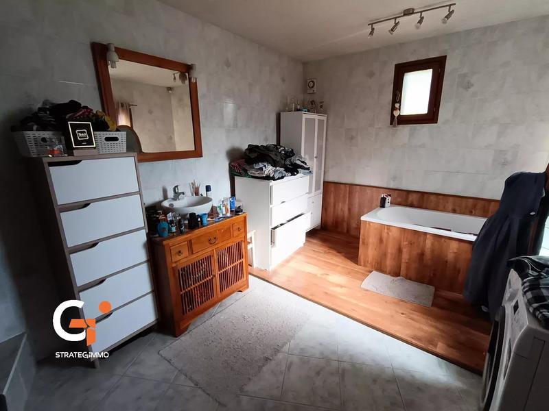 Maison - 141 m² - 7 pièces