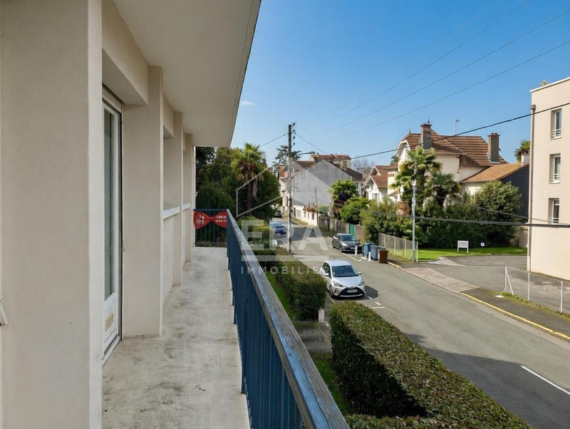 Appartement - 99 m² - 4 pièces