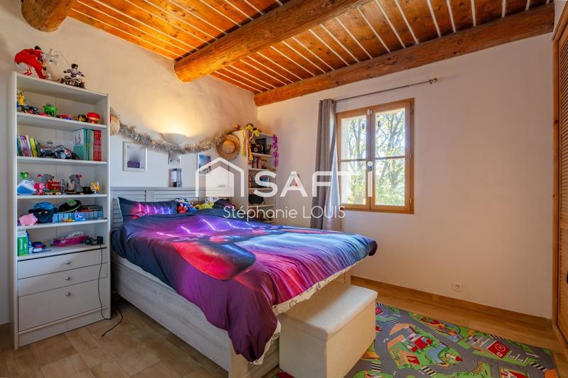 Maison - 232 m² - 8 pièces