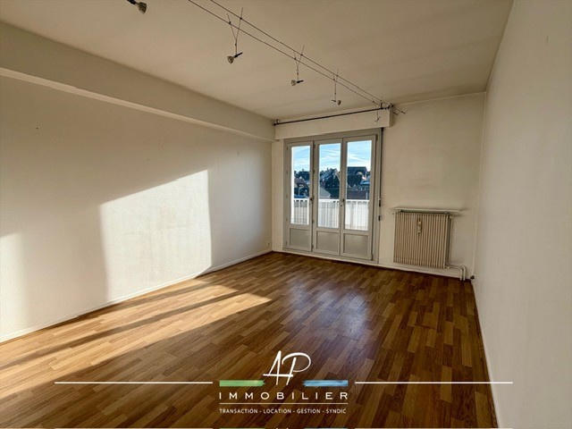 Appartement - 93 m² - 4 pièces