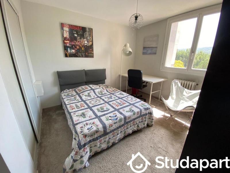 Chambre - 12 m² - 1 pièce