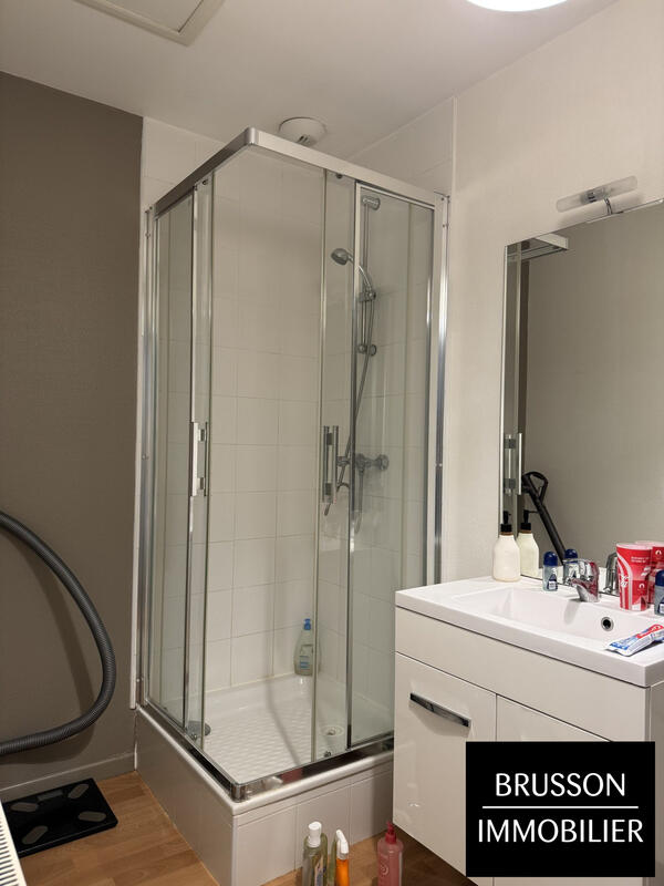 Appartement - 65 m² - 2 pièces