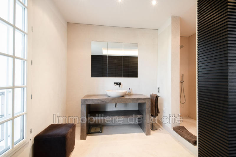 Maison - 210 m² - 7 pièces