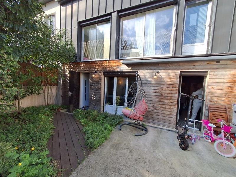 Maison - 85 m² - 5 pièces