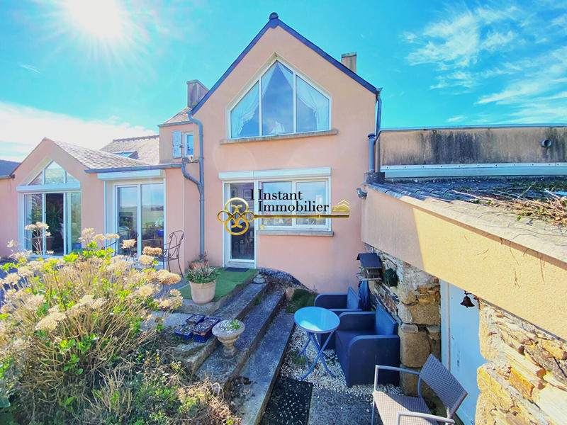 Maison - 190 m² - 8 pièces