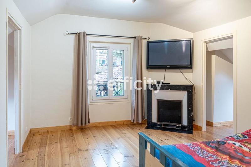 Maison - 100 m² - 6 pièces