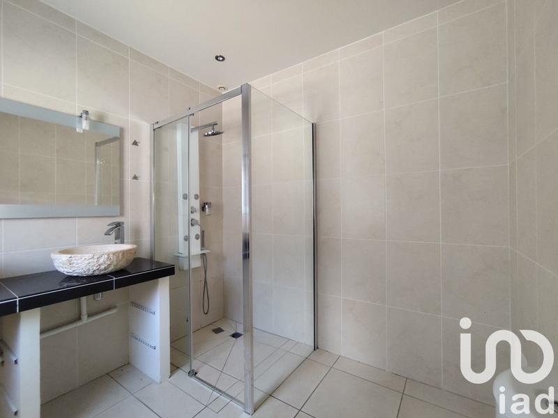 Maison - 385 m² - 5 pièces