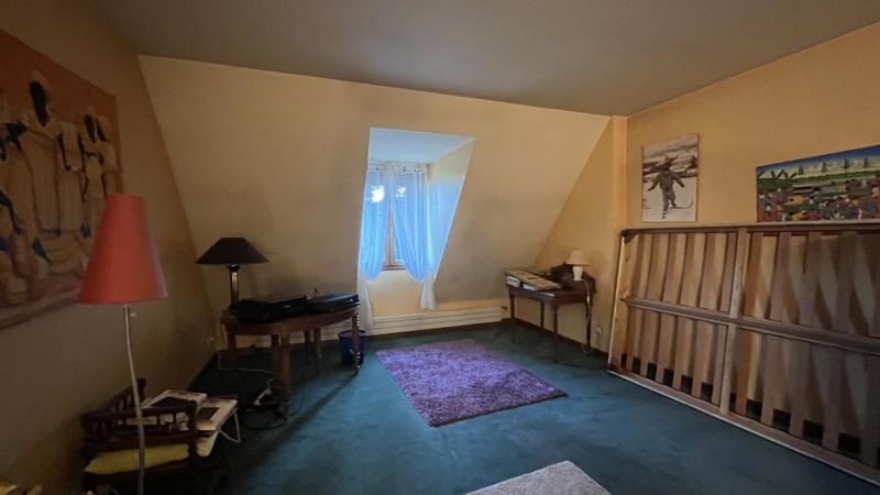 Maison traditionnelle - 198 m² - 5 pièces