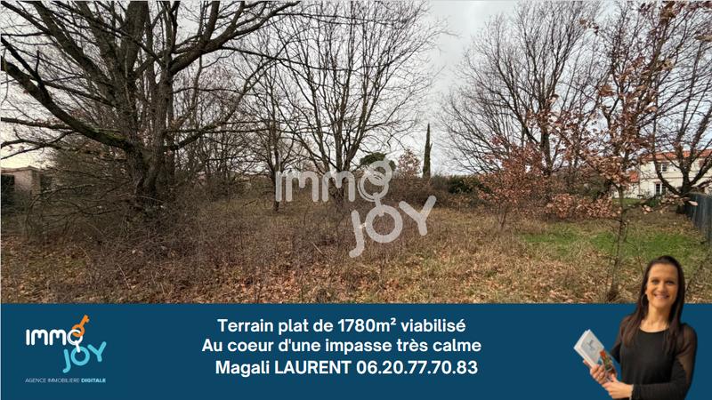 Terrain - 1 780 m²
