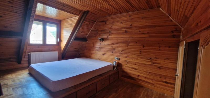 Maison - 214 m² - 12 pièces