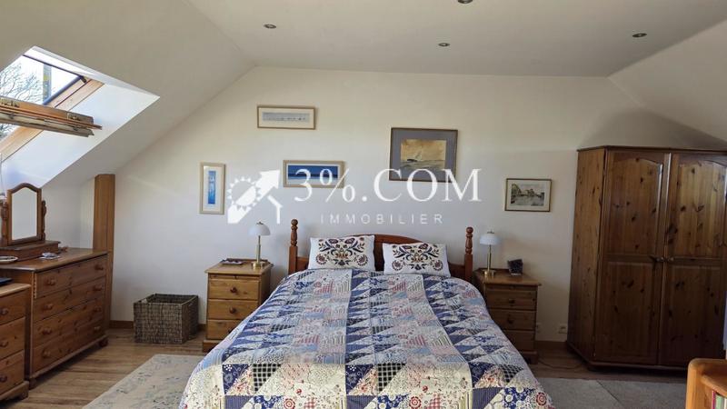 Maison en pierre - 202 m² - 9 pièces