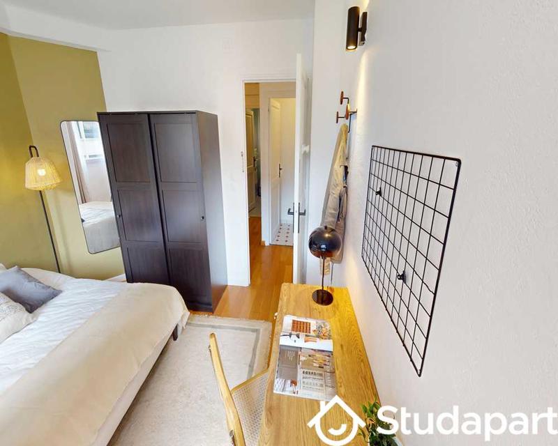 Chambre - 75 m² - 1 pièce