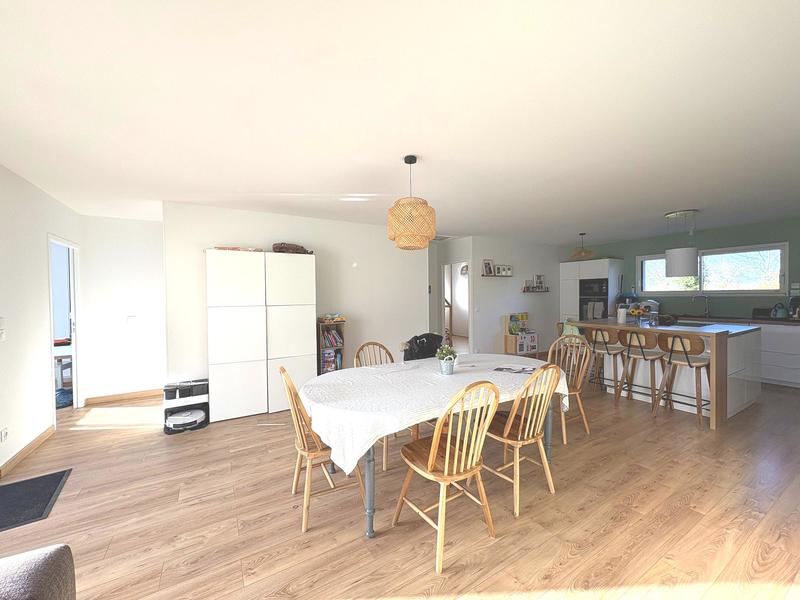 Maison - 143 m² - 6 pièces