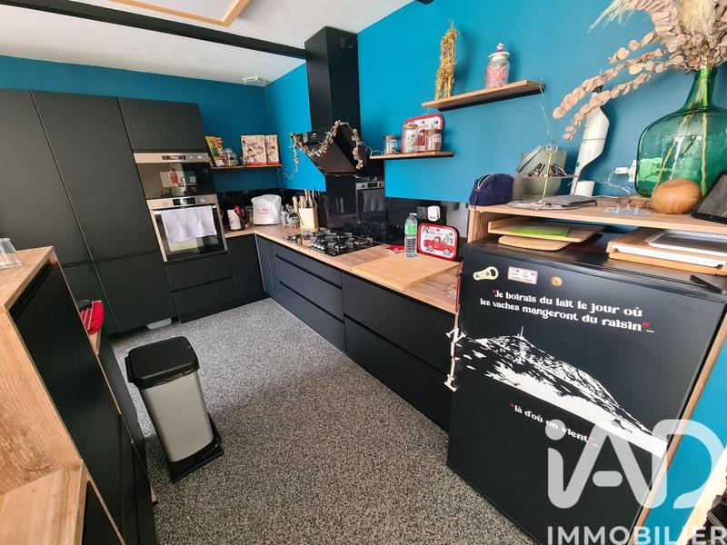 Maison - 213 m² - 9 pièces