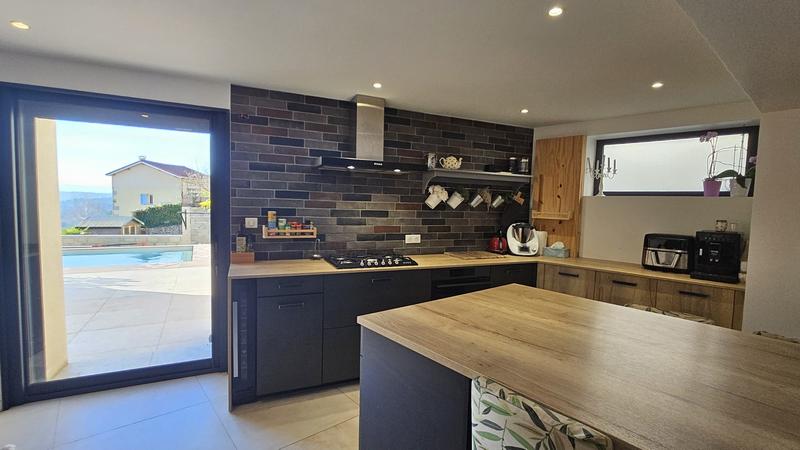 Maison - 148 m² - 6 pièces