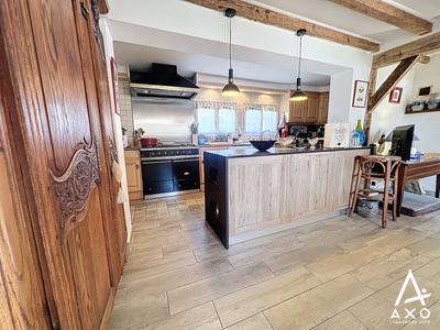 Maison - 104 m² - 4 pièces