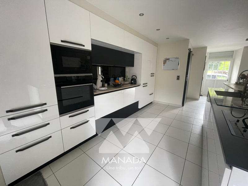 Maison - 225 m² - 6 pièces