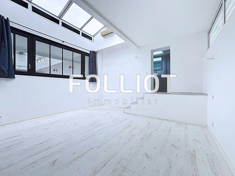 Appartement - 200 m² - 6 pièces