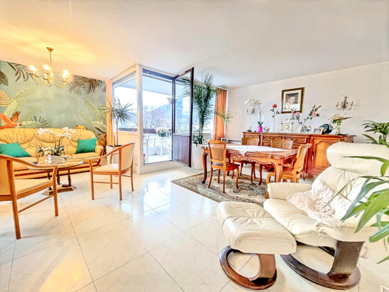 Appartement - 75 m² - 3 pièces