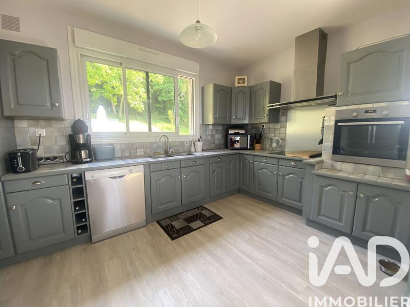 Maison - 217 m² - 8 pièces