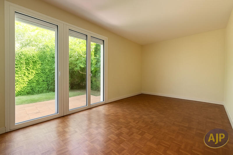 Maison - 91 m² - 6 pièces