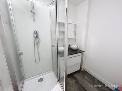 Appartement - 93 m² - 5 pièces