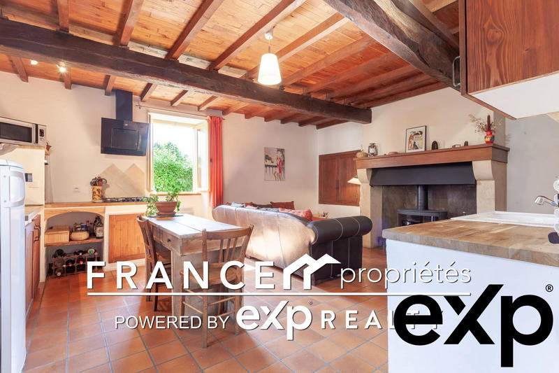 Maison - 223 m² - 7 pièces