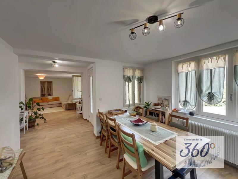 Maison - 136 m² - 5 pièces