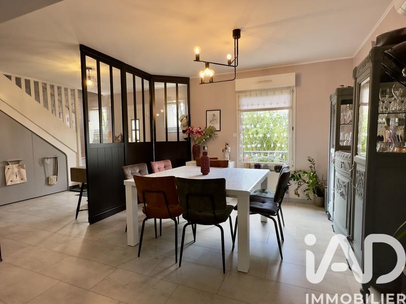 Maison - 140 m² - 6 pièces