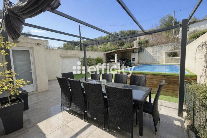 Maison - 90 m² - 3 pièces