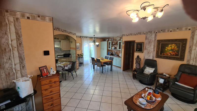 Maison - 90 m² - 5 pièces