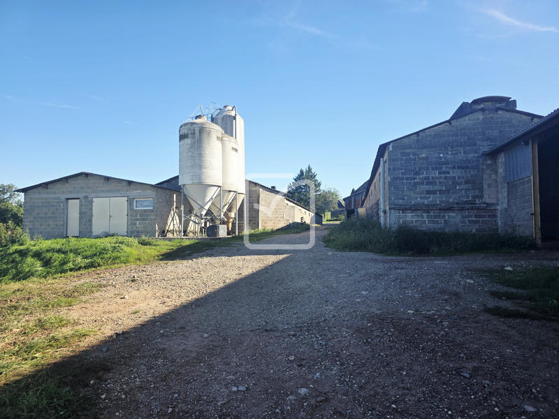 Maison - 156 m² - 7 pièces