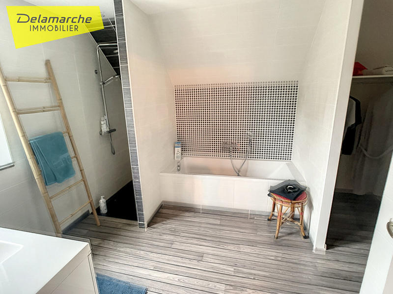 Maison - 174 m² - 6 pièces