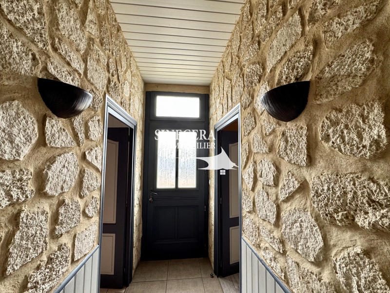 Maison - 243 m² - 10 pièces