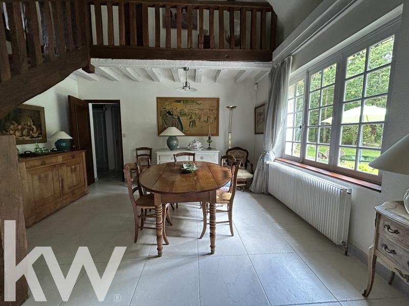 Maison - 295 m² - 8 pièces