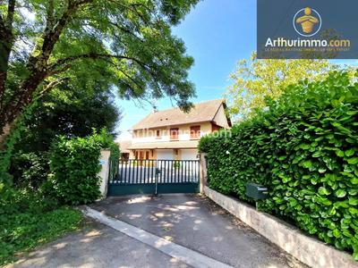 Maison - 165 m² - 8 pièces