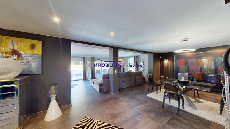 Maison - 199 m² - 6 pièces