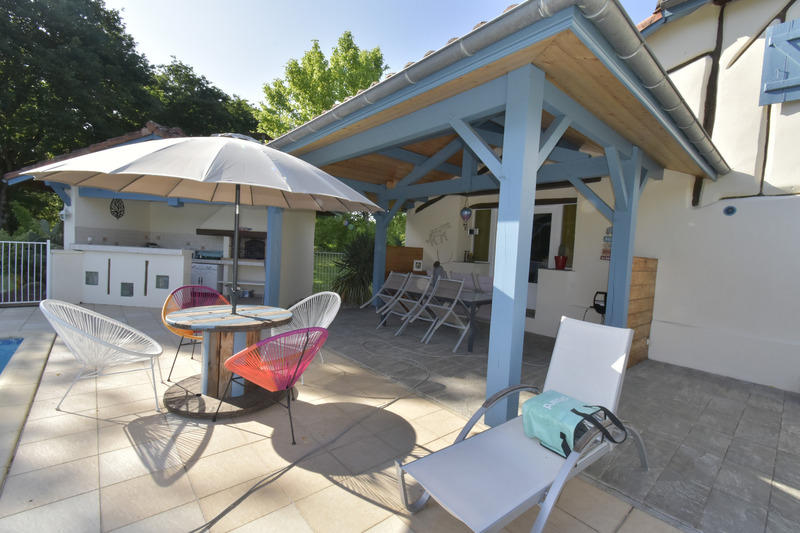 Maison - 210 m² - 7 pièces