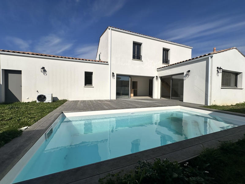 Maison - 158 m² - 7 pièces