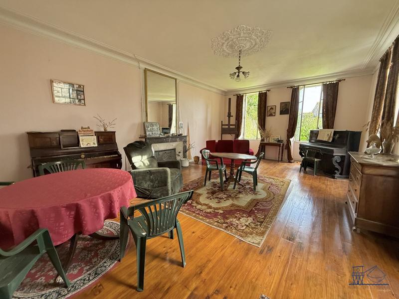 Maison ancienne - 215 m² - 14 pièces