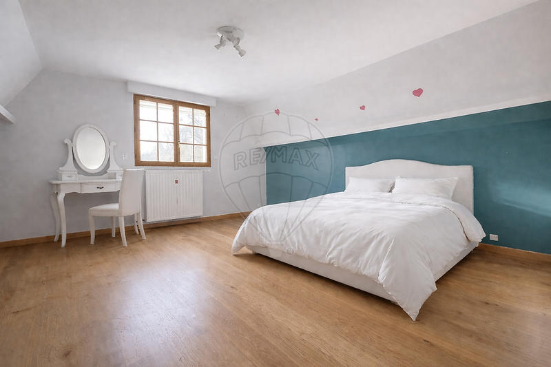 Propriété - 260 m² - 7 pièces