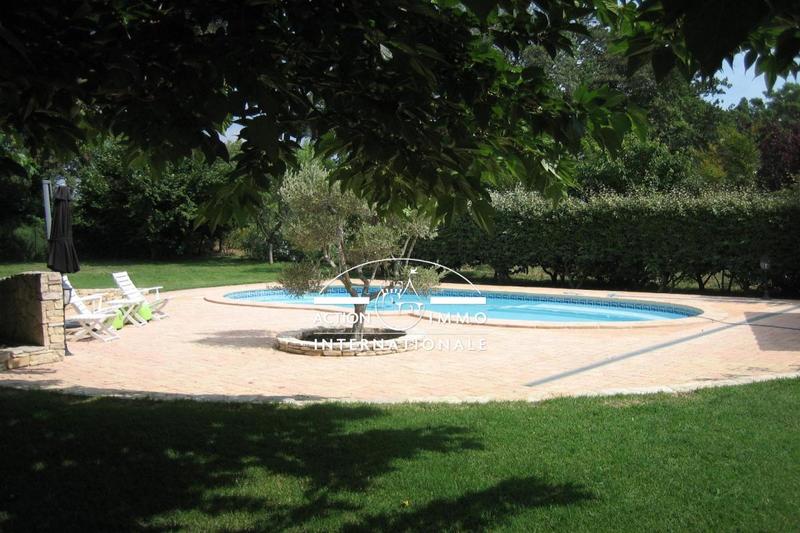 Villa - 206 m² - 6 pièces