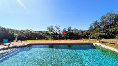 Villa - 354 m² - 11 pièces